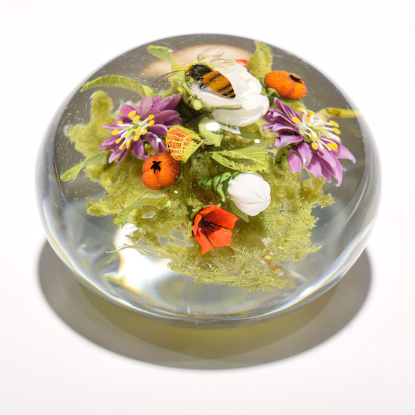 Paul J. Stankard botanical paperweight, estimated at $1,500-$3,000. Image credit: Palm Beach Modern Auctions staff photographer