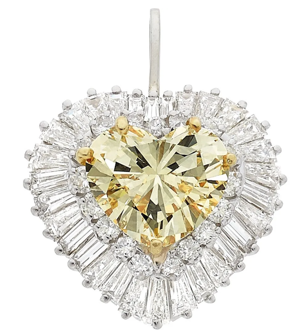 A diamond, platinum and gold pendant centered on a heart-shape diamond brought $14,000 plus the buyer’s premium in September 2022. Image courtesy of Heritage Auctions and LiveAuctioneers.