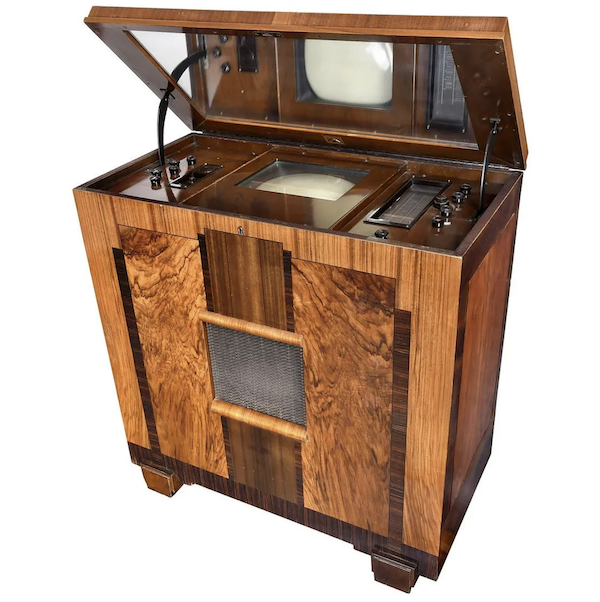 1937 HMV Type 900 mirror console television, estimated at $3,200-$5,400. Image courtesy of Auction Team Breker and LiveAuctioneers