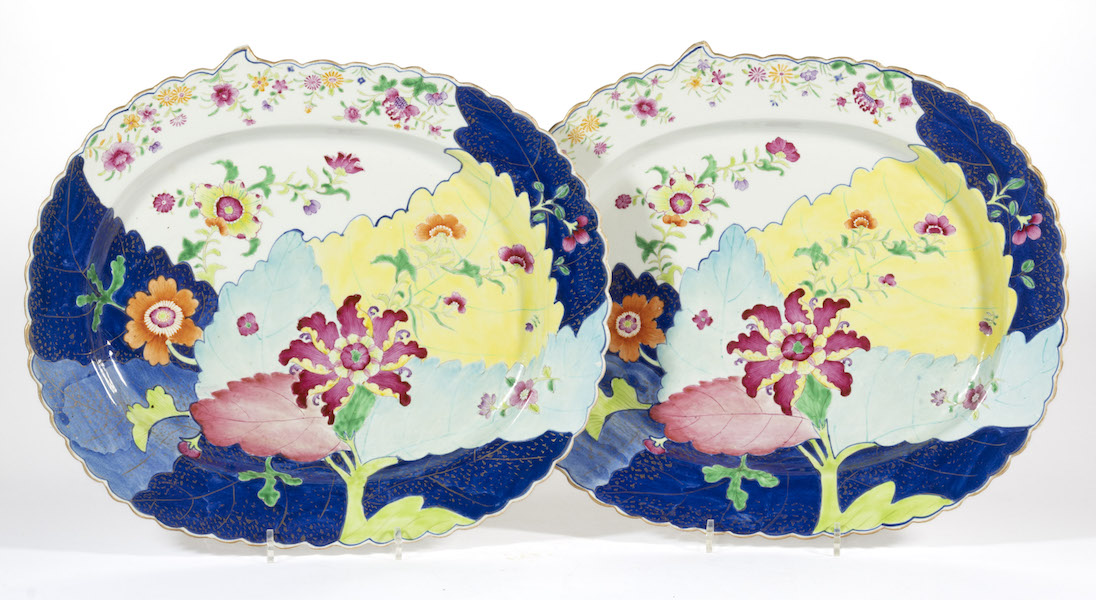 Chinese Export famille rose platters in the Tobacco Leaf pattern, estimated at $1,000-$1,500