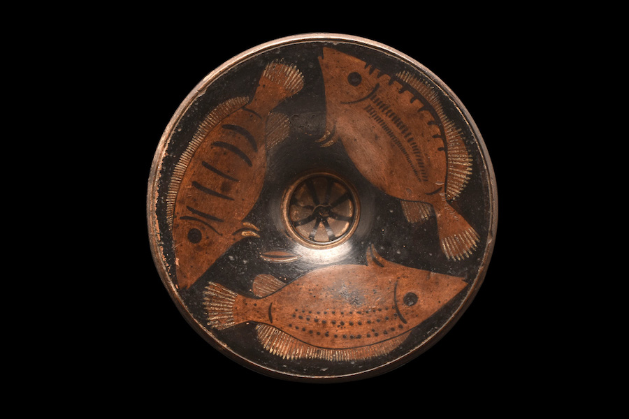 Southern Italian red-figure fish plate decorated with wave pattern and three fish swimming around the vessel’s recess. Similar to example in collection of The British Museum. 60mm x 505mm (2.4in x 19.88in), 545g (1lb 3oz). Provenance: private collection in South of France. Estimate £3,000-£6,000 ($3,760-$7,520). Image courtesy of Apollo Art Auctions, London