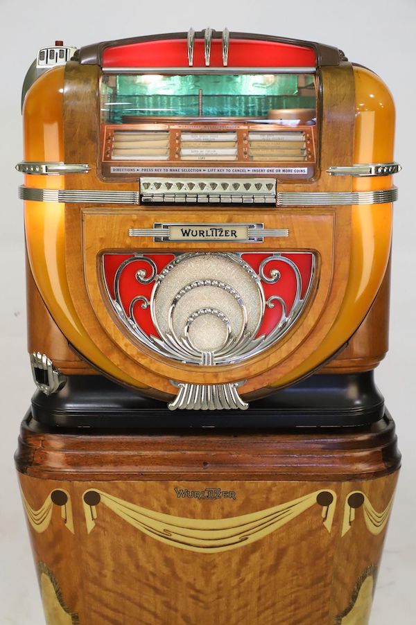 Detail of Wurlitzer Model 71 tabletop jukebox on an original Wurlitzer model 810 stand, estimated at CA$14,000-$16,000