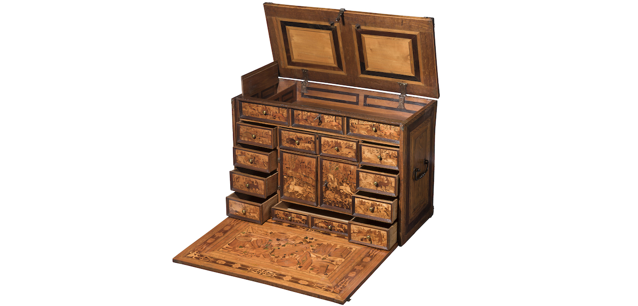 Late 16th-century Renaissance casket with marquetry and three secret drawers, estimated at €12,000-€24,000