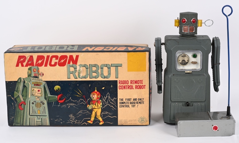 Masudaya (Japan) 15in battery-operated Radicon Robot from the elusive and highly coveted ‘Gang of Five’ robot series. All original and complete with correct remote control and antenna. Original box (some restoration). Estimate $15,000-$20,000