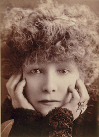 Paris exhibit celebrates &#8216;first celebrity&#8217; Sarah Bernhardt