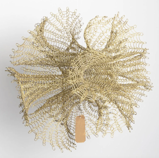 Another angle on Ruth Asawa’s ‘Untitled S.391,’ estimated at $200,000-$300,000. Image courtesy of Fine Estate, Inc. and LiveAuctioneers