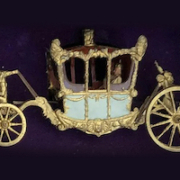 Detail from the Queen Elizabeth II Coronation set by Britains, #2081, showing the young monarch riding in a royal carriage. The set to which it belongs achieved $9,000 plus the buyer’s premium in April 2021. Image courtesy of Old Toy Soldier Auctions USA and LiveAuctioneers.