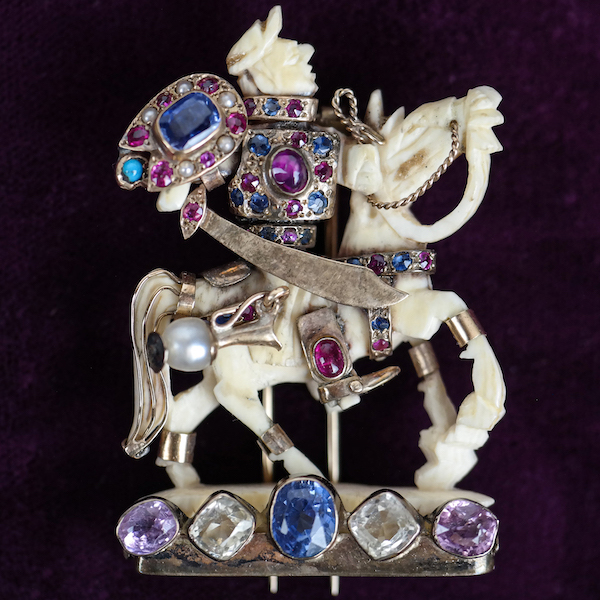 Seaman Schepps 14K gold and multi-stone brooch, $3,125. Image courtesy of Roland Auctions NY