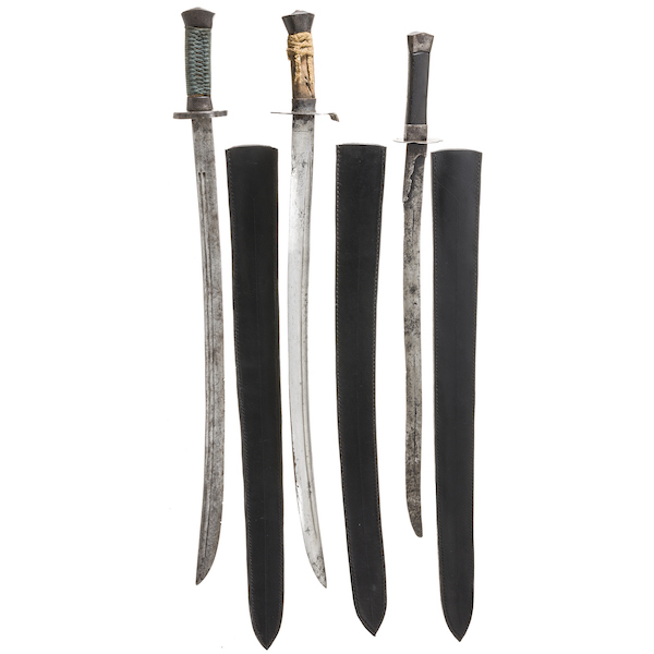 Trio of 18th- and 19th-century Chinese daos, €3,750