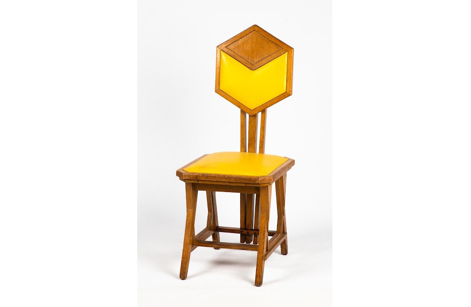 A Peacock chair Frank Lloyd Wright designed for the Imperial Hotel, Tokyo, achieved $18,500 plus the buyer’s premium in March 2021. Image courtesy of Cottone Auctions and LiveAuctioneers