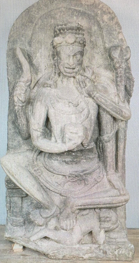 In March 2023, a UK salvage company bought the centuries-old Yogini Camunda and its companion from a woman who had stashed the pair in a garden shed. Image courtesy of Art Recovery International 
