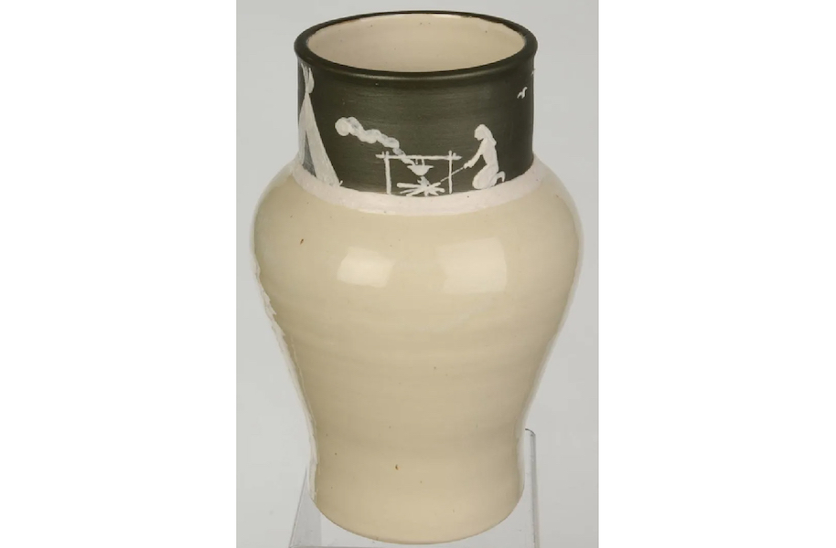 A 1930s Pisgah Forest cameo vase depicting a buffalo hunt made $2,000 plus the buyer’s premium in July 2018. Image courtesy of Brunk Auctions and LiveAuctioneers.
