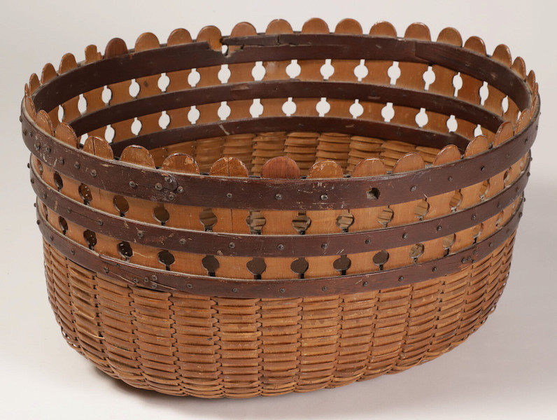 Double Lollipop Nantucket basket, estimated at $5,000-$7,000. Image courtesy of Rafael Osona Auctions