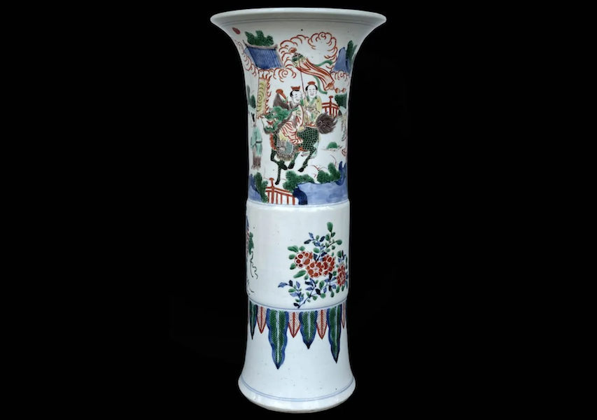 This Chinese famille verte gu vase from the Qing Kangxi period earned $48,000 plus the buyer’s premium in March 2022. Image courtesy of Singapore International Auction Pte Ltd. and LiveAuctioneers.
