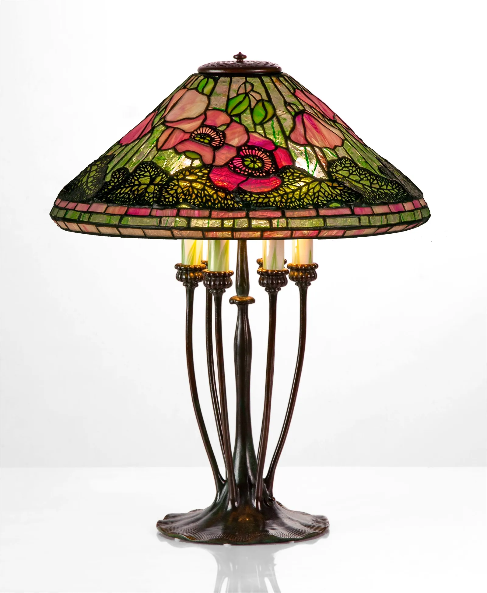 Tiffany lamps, Warhol, clocks and Bakelite radios were star performers at Cottone