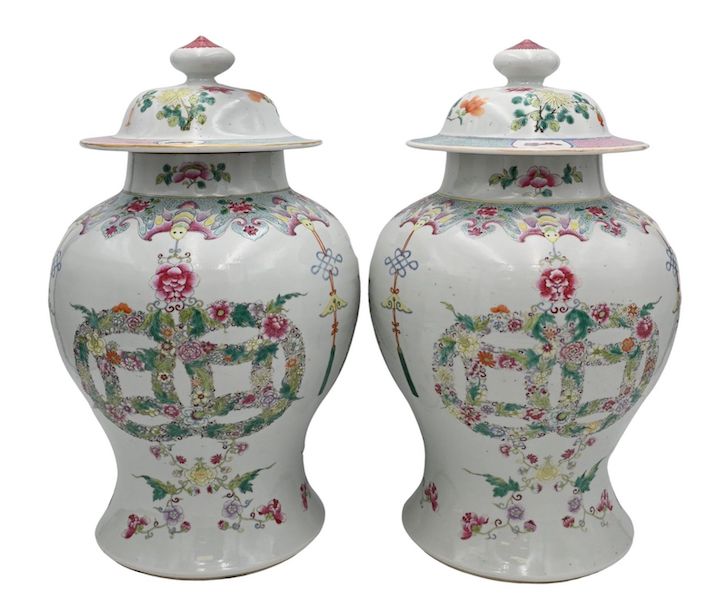 Pair of 18th-century famille rose temple jars with covers, estimated at $3,000-$5,000 at Nadeau’s Auction Gallery.