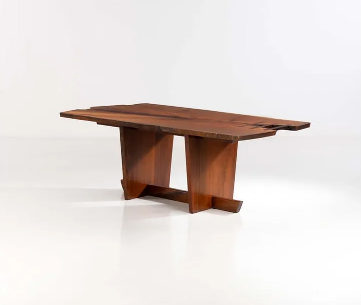 George Nakashima, special order Minguren II dining table, €145,000 ($204,446 with buyer’s premium) at Piasa.
