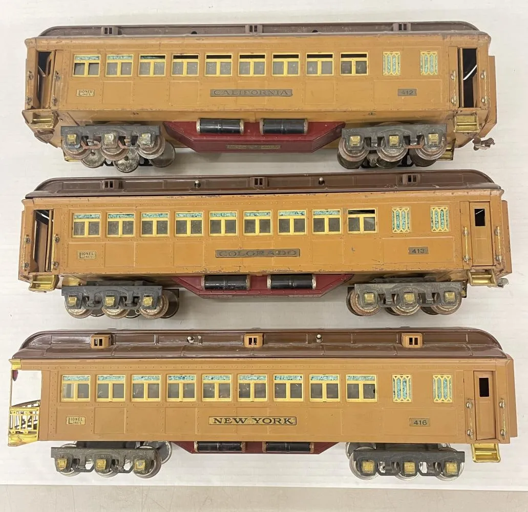 Lionel three-car State Set, which sold for $3,800 ($4,560 with buyer’s premium) at Weiss Auctions.