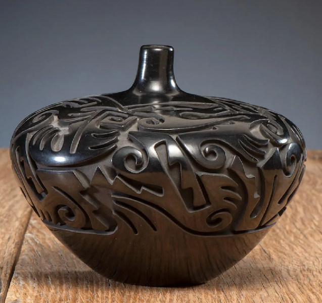 A Tammy Garcia blackware pot having a geometric design made $8,500 plus the buyer’s premium in April 2019. Image courtesy of Cowan’s Auctions and LiveAuctioneers.