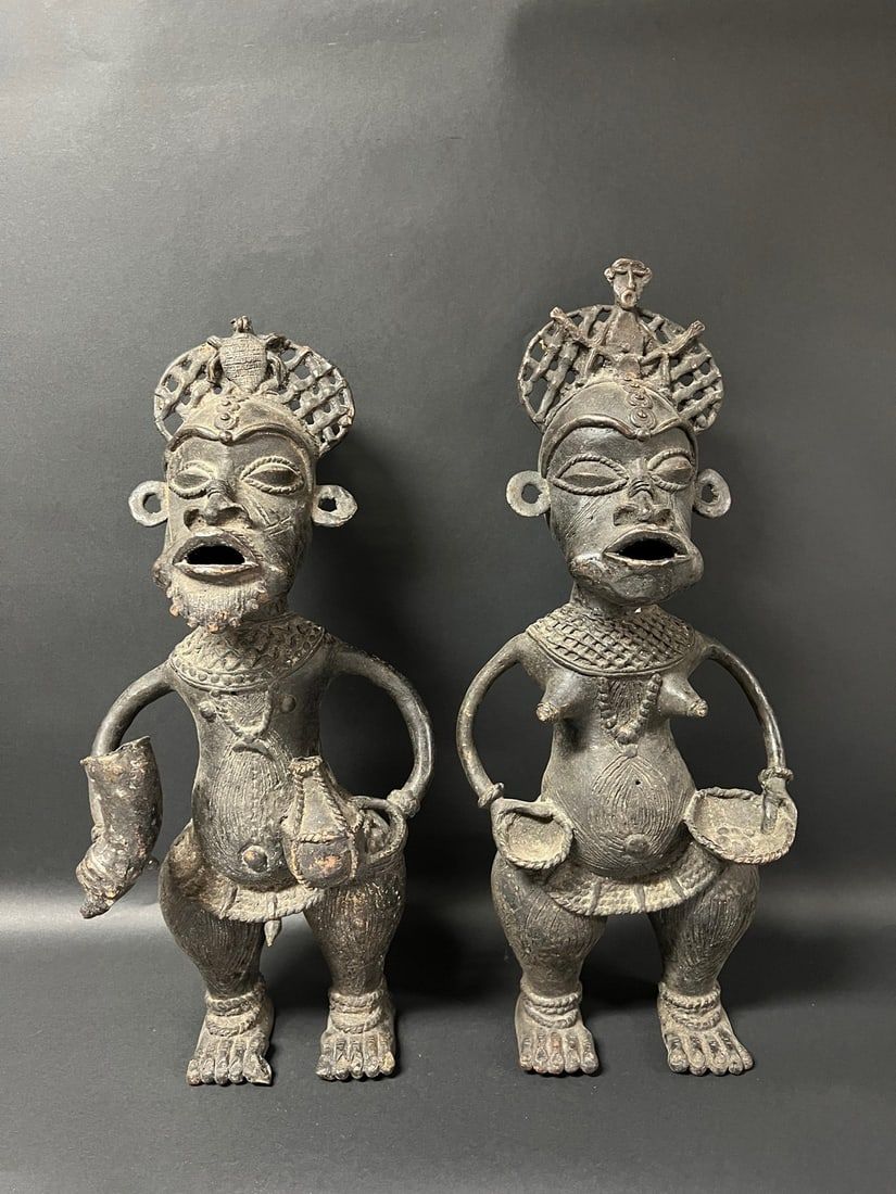 Late 20th-century pair of bronze Bamun court jester statues, estimated at $3,000-$5,000 at Jasper52.
