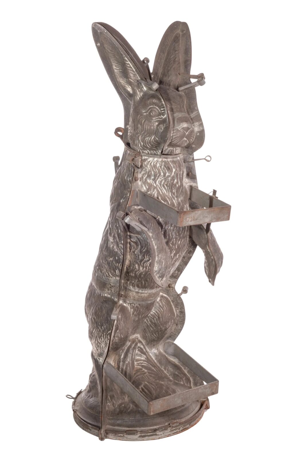 Anton Reiche showpiece chocolate mold in the form of a bunny, which sold for $11,000 ($13,750 with buyer's premium) at Leonard.