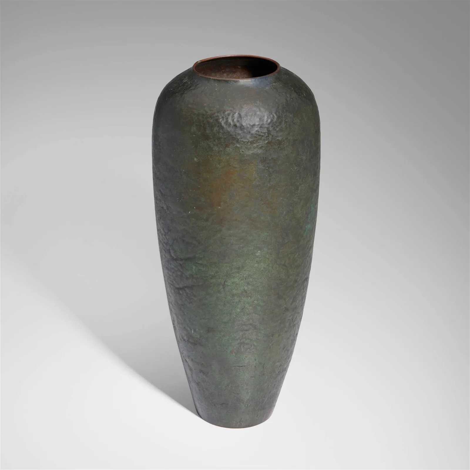 Fred Brosi for Ye Olde Copper Shoppe, Floor vase, which sold for $20,000 ($26,200 with buyer’s premium) at Toomey.