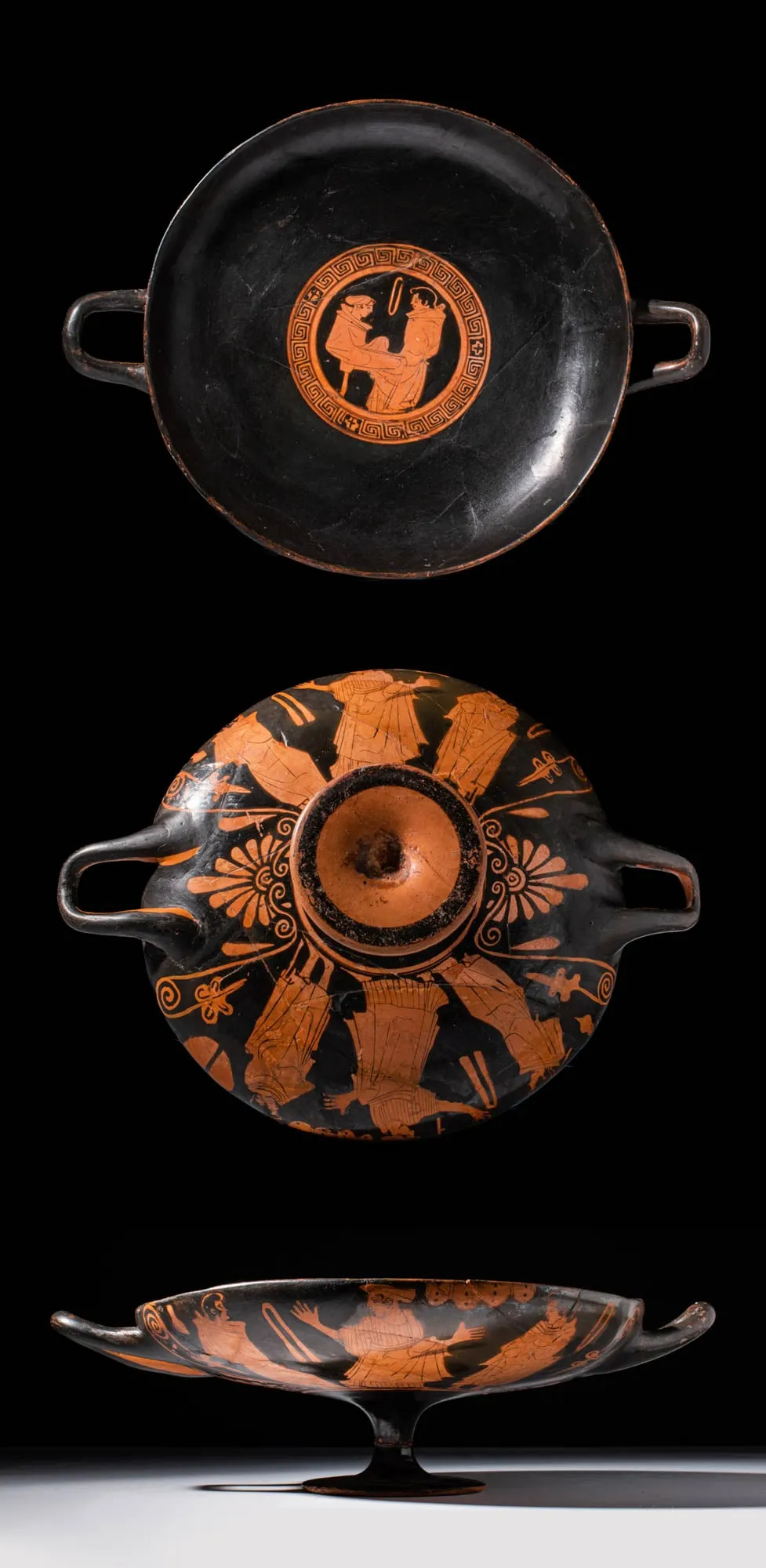 Attic Red Figure Kylix Depicting A Departure Scene, estimated at £7,500-£15,000 ($9,000-$19,000) at Apollo.