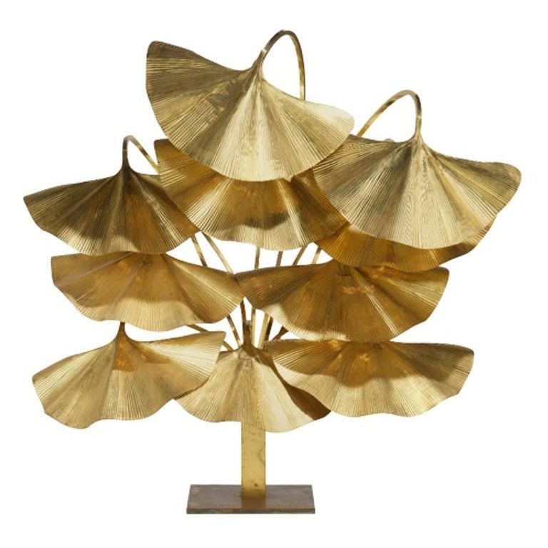 
Circa-1970s Tommaso Barbi for Bottega Gadda 10-leaf Ginkgo floor lamp, estimated at $36,000-$43,000 at Jasper52.
