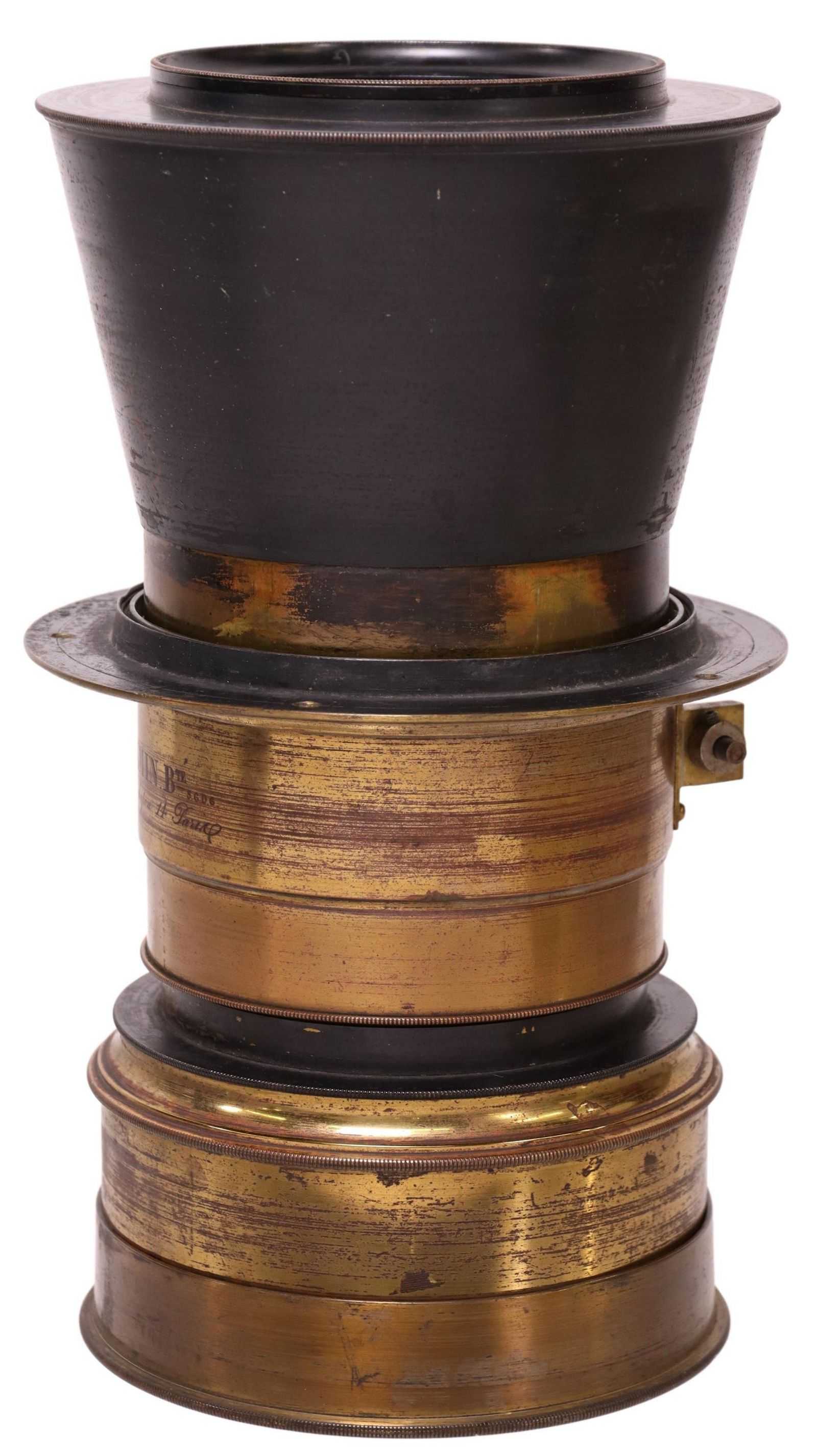 Mid-1850s French camera lens signed by Theodore Jean Jamin, which sold for $6,350 with buyer’s premium at Austin Auction Gallery on April 12.