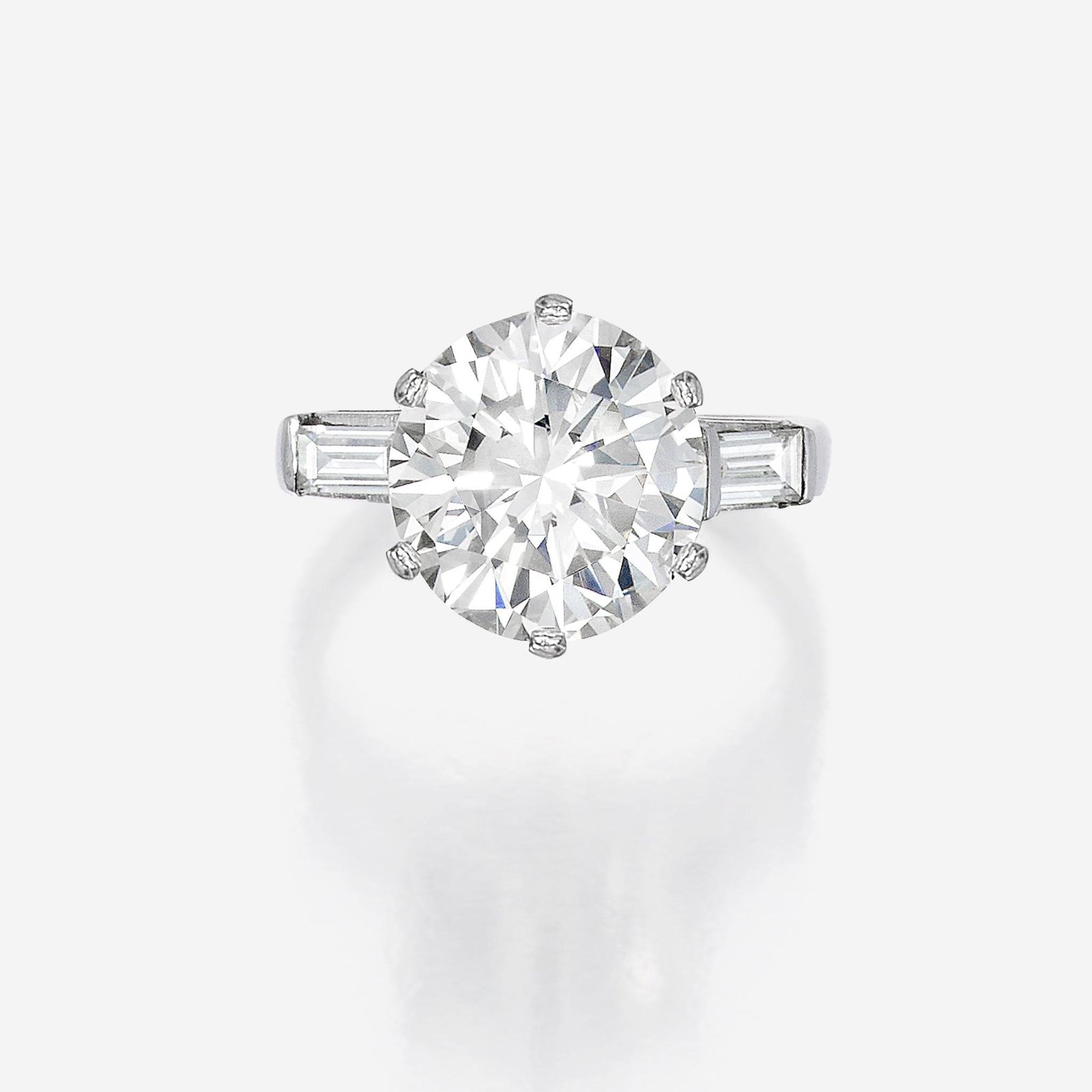 A diamond solitaire